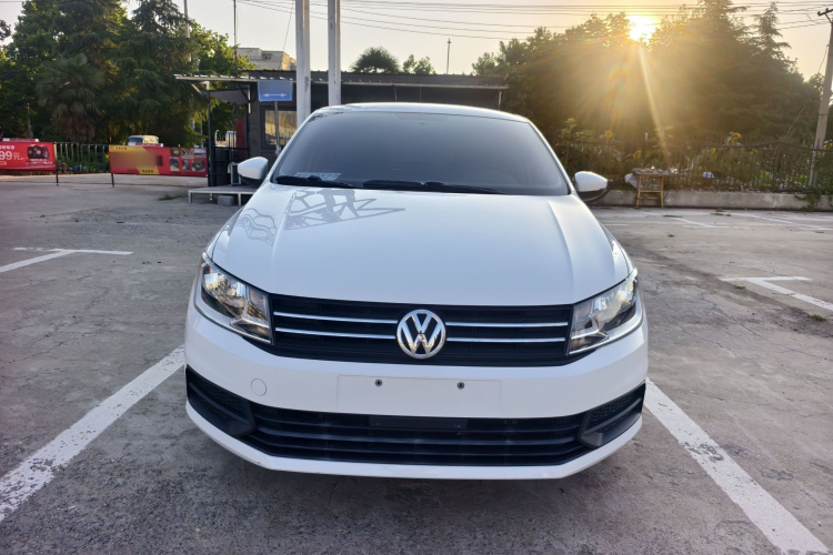 Volkswagen Santana 2016 car image #4