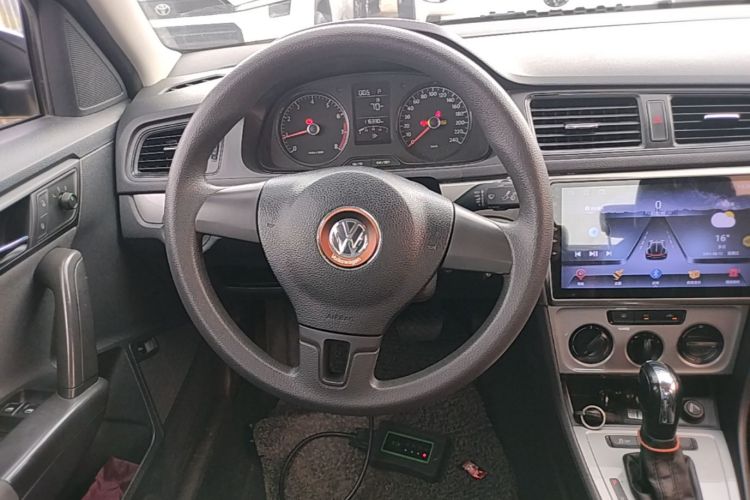 Volkswagen Lavida 2017 car image #12