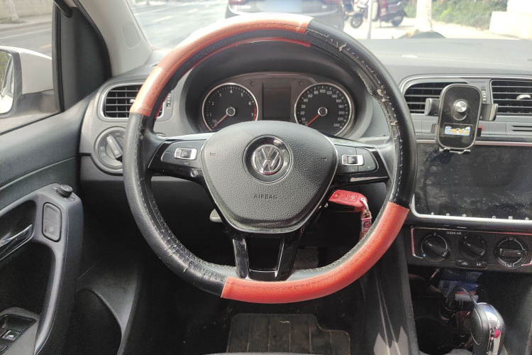 Volkswagen Polo 2017 imagem de carro #15