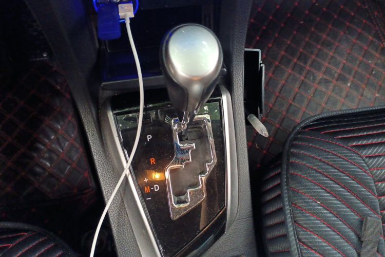 Toyota Corolla 2015 car image #18