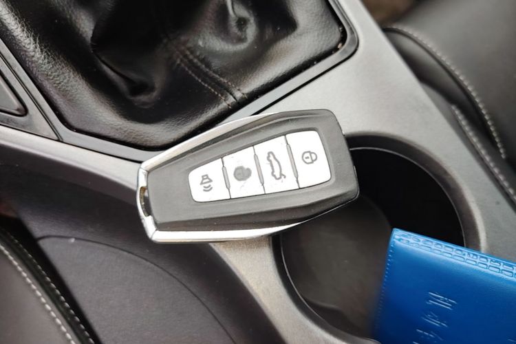 GEELY Emgrand 2020 car image #9