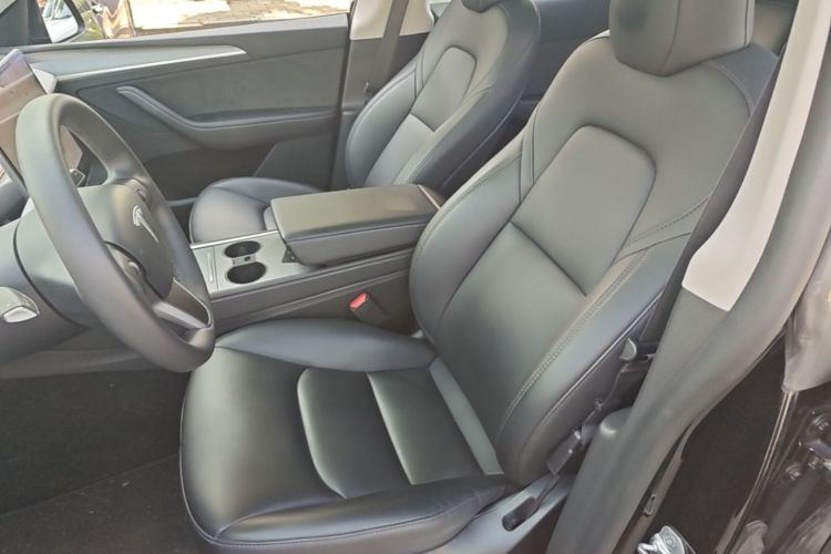 Tesla Model Y 2023 #19 Tesla Model Y 2023 car image #19