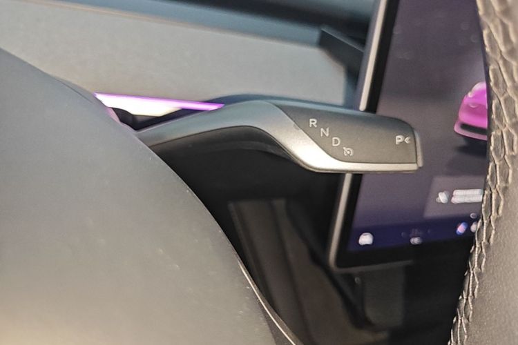 Tesla Model Y 2024 #14 Tesla Model Y 2024 car image #14