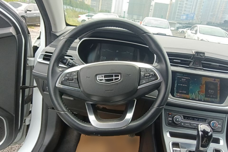 GEELY Emgrand 2021 изображение автомобиля #11