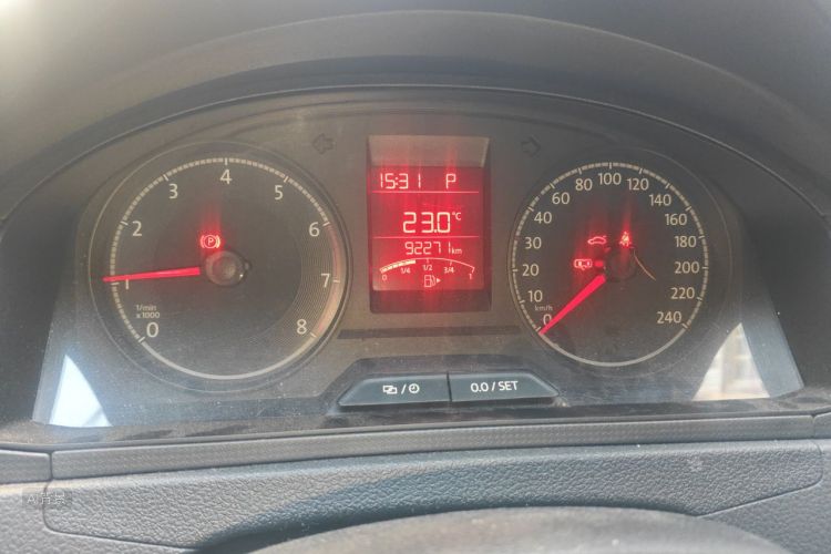 Volkswagen Santana 2017 imagen de coche #14