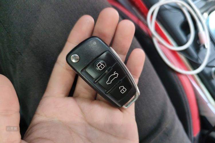 Audi Q3 2021 car image #10