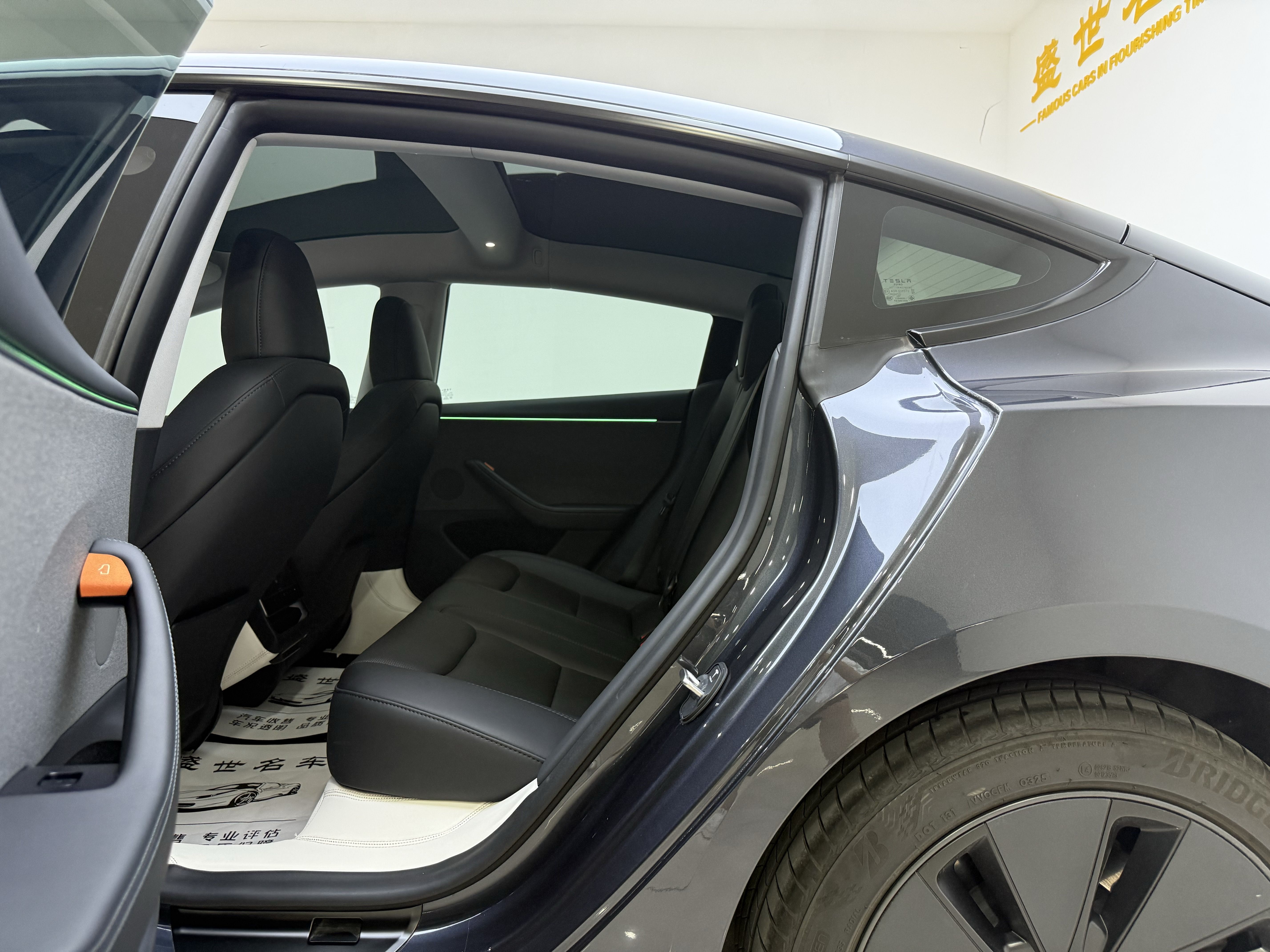 Tesla Model 3 2025 #2 Tesla Model 3 2025 car image #2