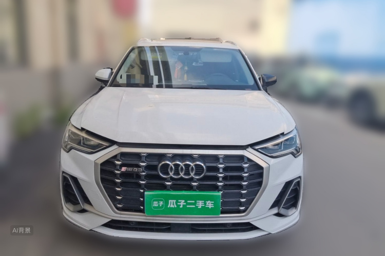 Audi Q3 2021 car image #3