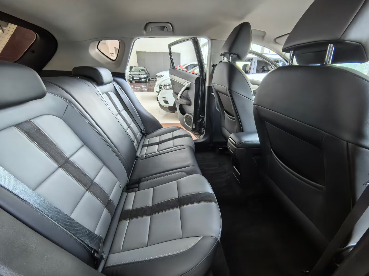 GEELY Coolray 2024 #6 GEELY Coolray 2024 car image #6