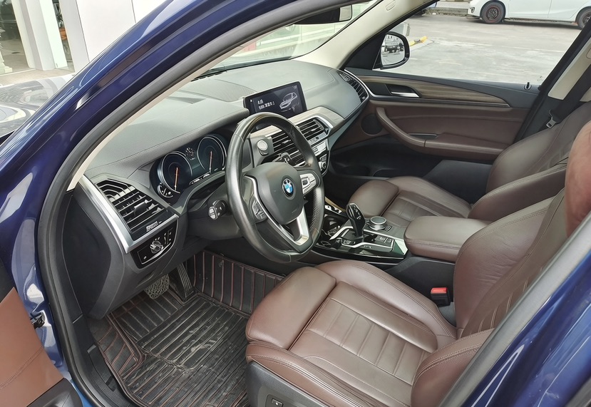 BMW X3 2019 car image #3