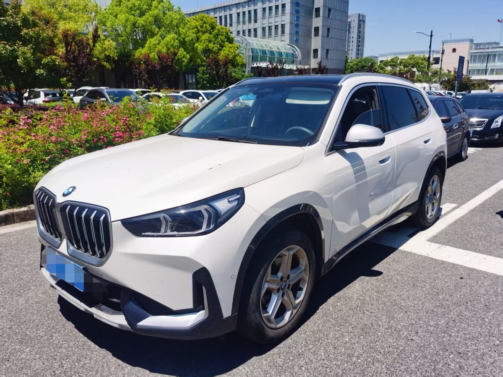 BMW X1 2023 BMW X1 2023 car image