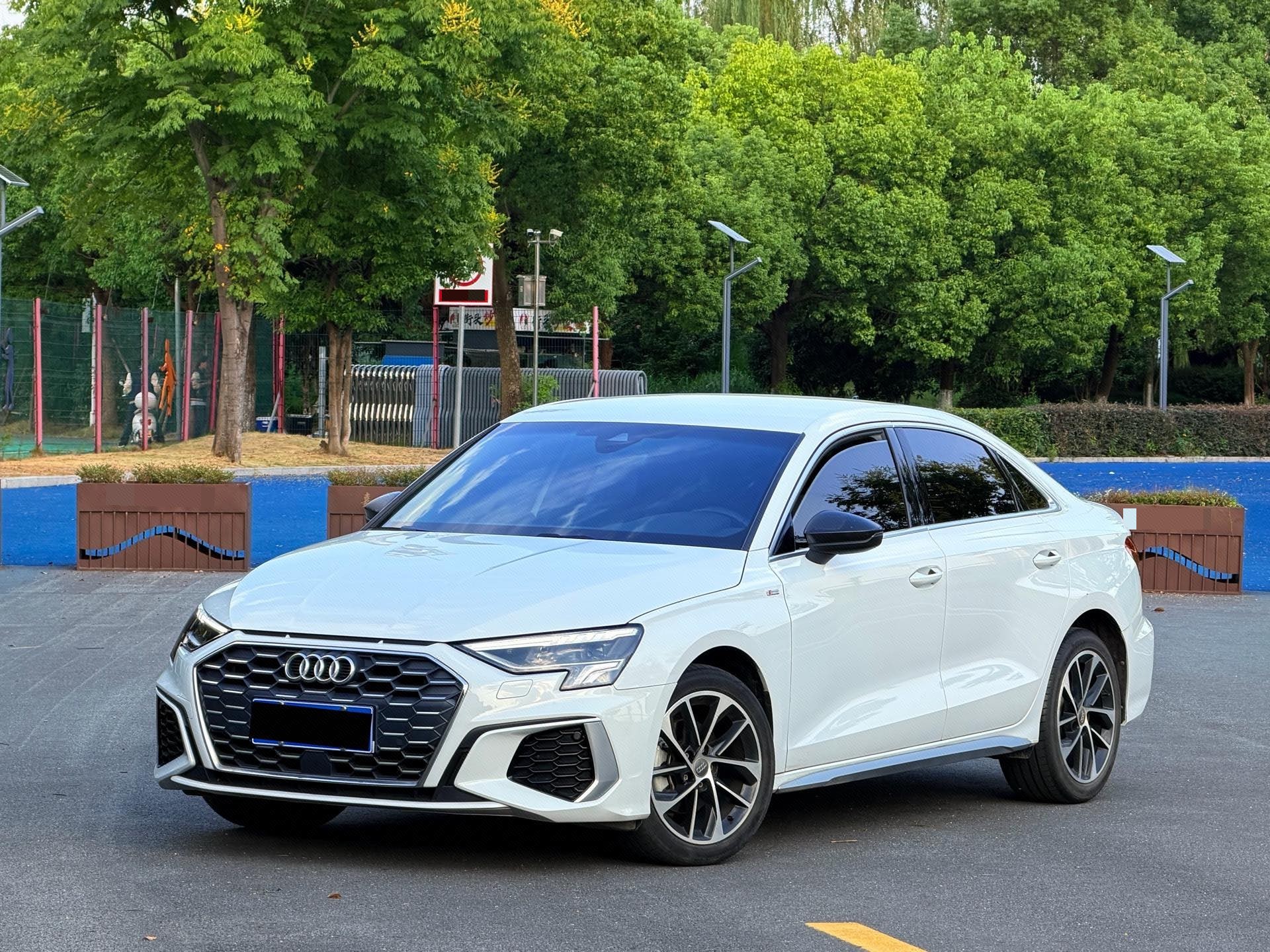 2021 immagine di auto 