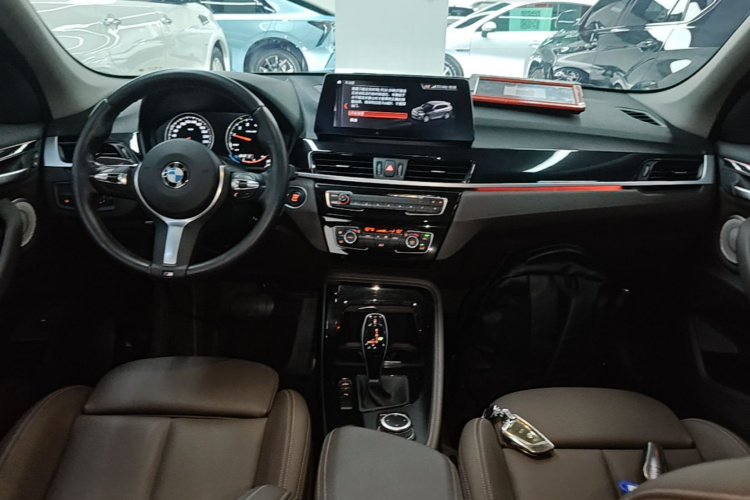 BMW X1 2021 car image #10
