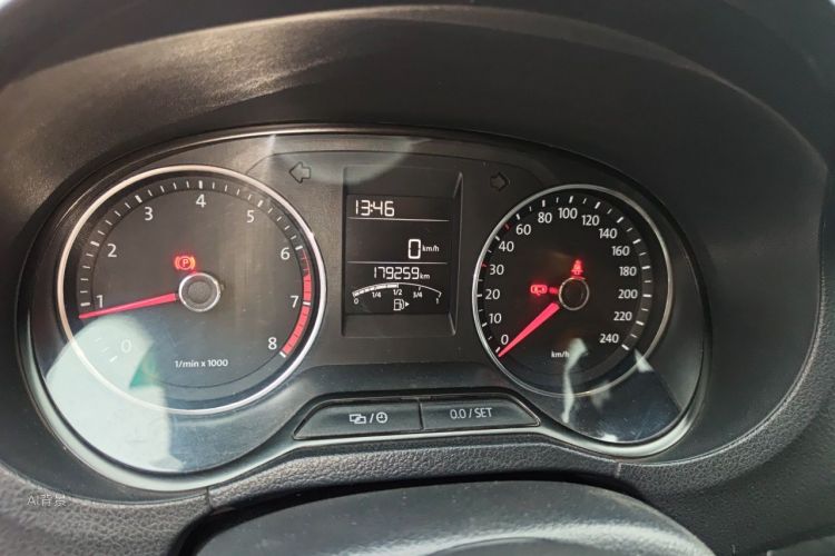 Volkswagen Polo 2016 #13 Volkswagen Polo 2016 car image #13