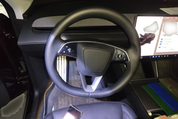 Tesla Model Y 2025 #11 Tesla Model Y 2025 car image #11