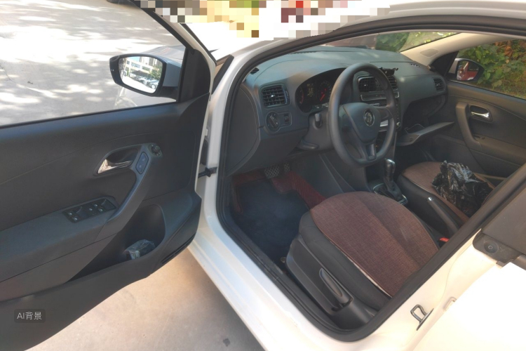 Volkswagen Polo 2017 car image #18