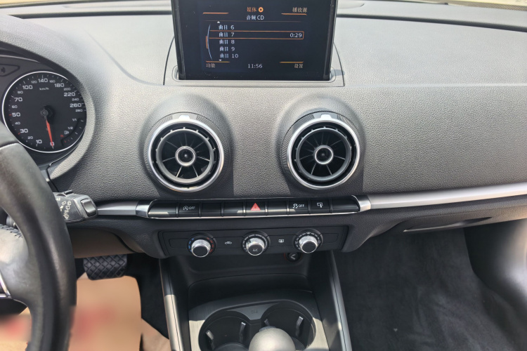 Audi A3 2015 immagine di auto #16
