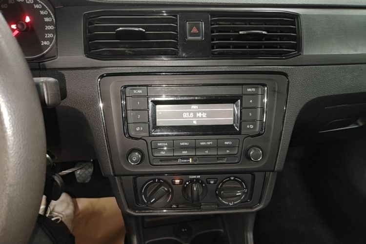 Volkswagen Santana 2022 car image #17