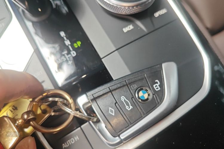 BMW 3 Series 2020 #10 BMW 3 Series 2020 car image #10