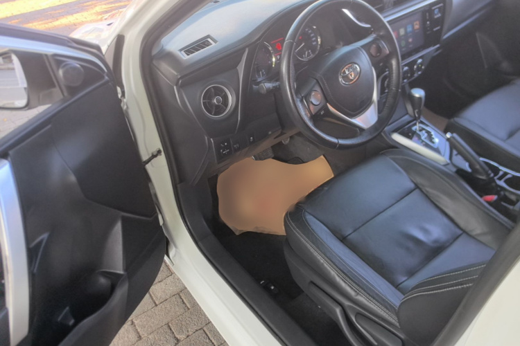 Toyota Corolla 2017 #16 Toyota Corolla 2017 car image #16