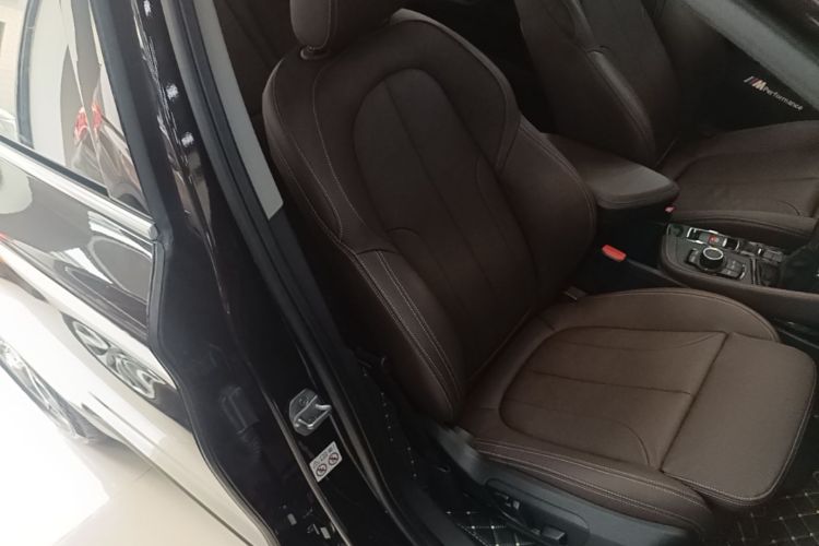 BMW X1 2018 immagine di auto #24