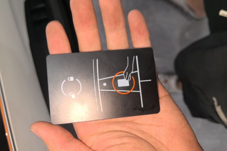 Tesla Model 3 2024 car image #9