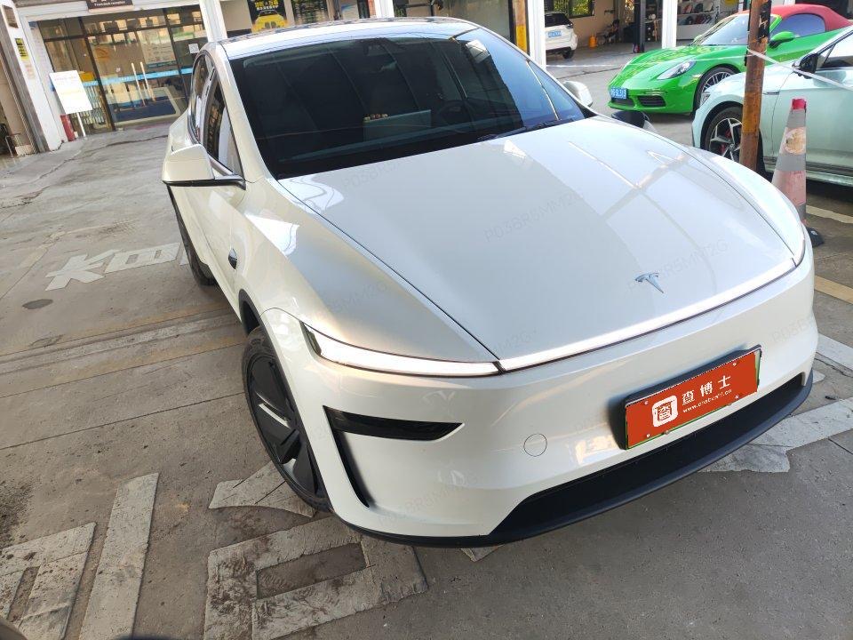 Tesla Model Y 2025 car image #2