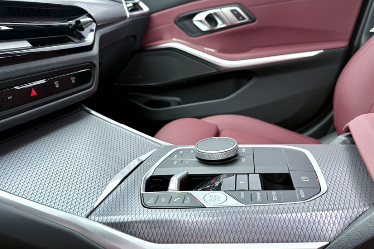 BMW 3 Series 2026 car image #22
