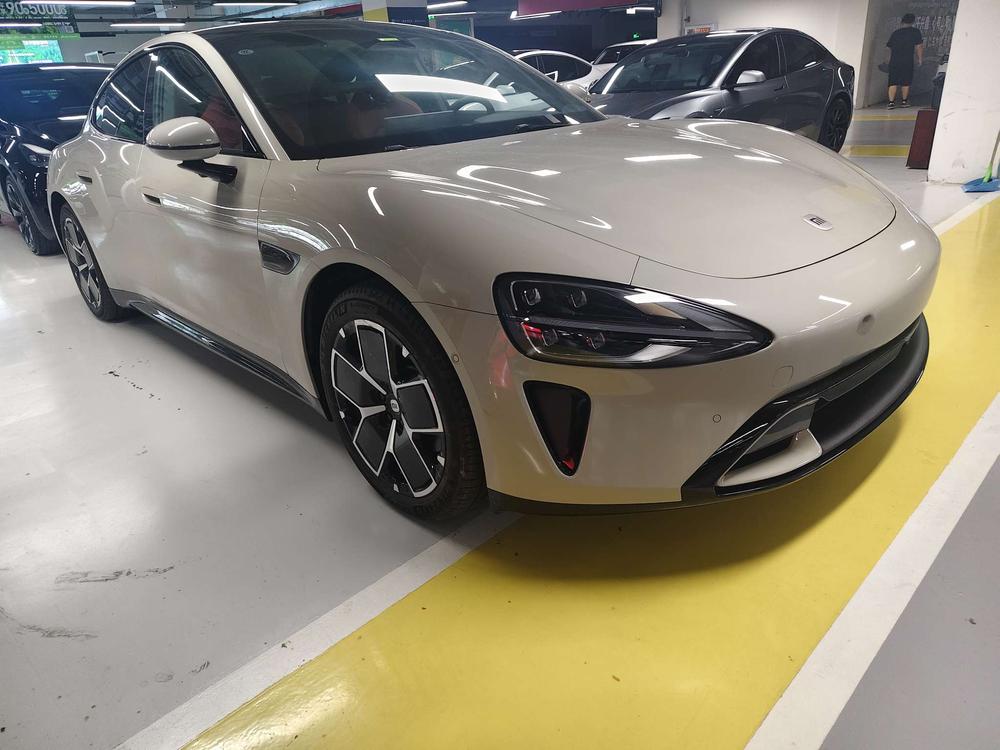 2025 car image #3