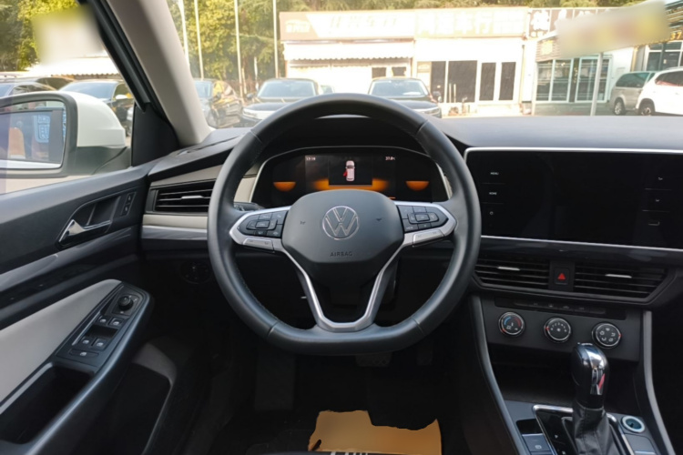 Volkswagen Bora 2024 car image #11