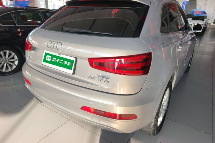 Audi Q3 2015 car image #7