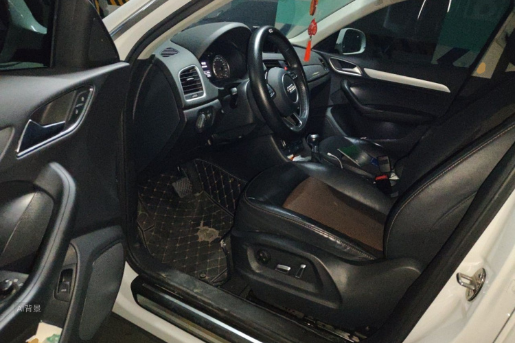 Audi Q3 2018 #18 Audi Q3 2018 car image #18