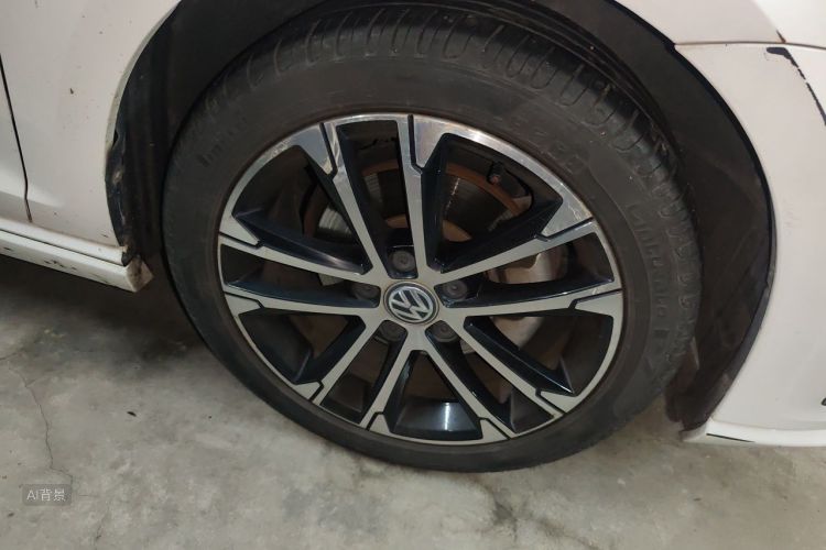 Volkswagen Golf 2017 car image #9