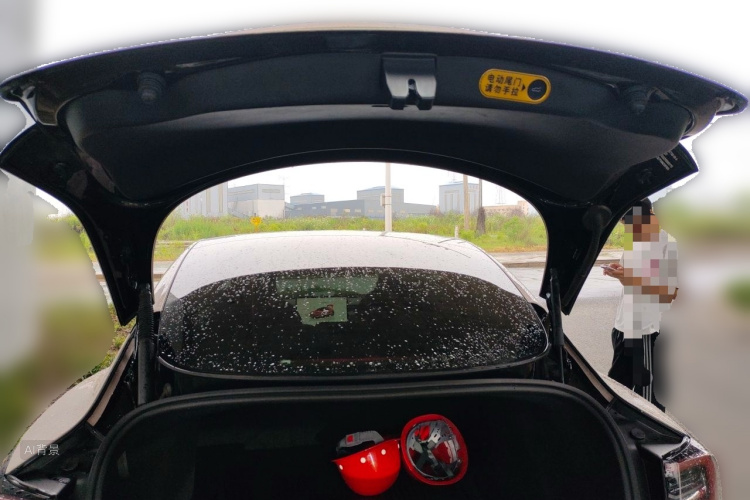 Tesla Model 3 2022 car image #21