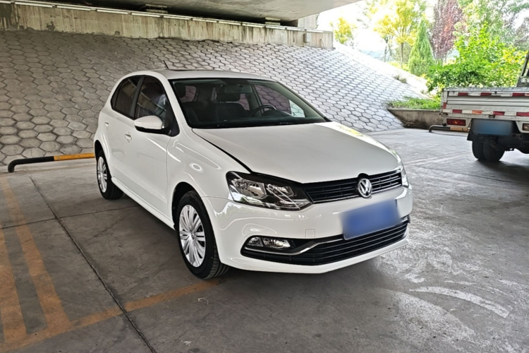 Volkswagen Polo 2016 car image #4