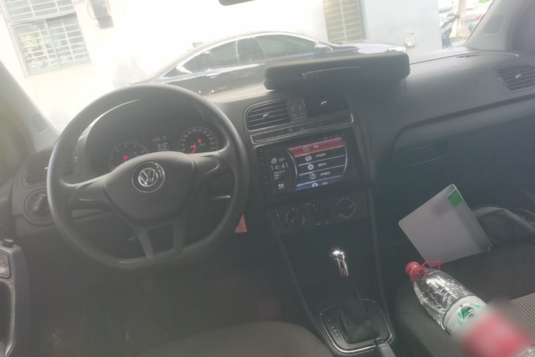 Volkswagen Polo 2016 #11 Volkswagen Polo 2016 car image #11