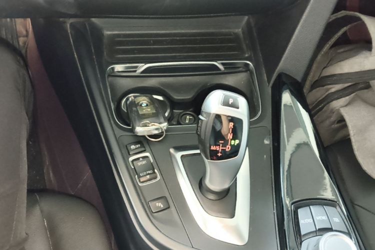 BMW 3 Series 2016 car image #14