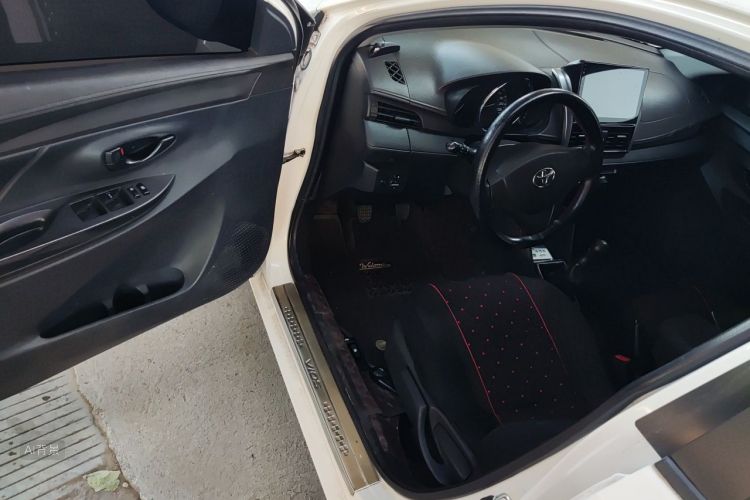 Toyota Vios 2015 immagine di auto #18