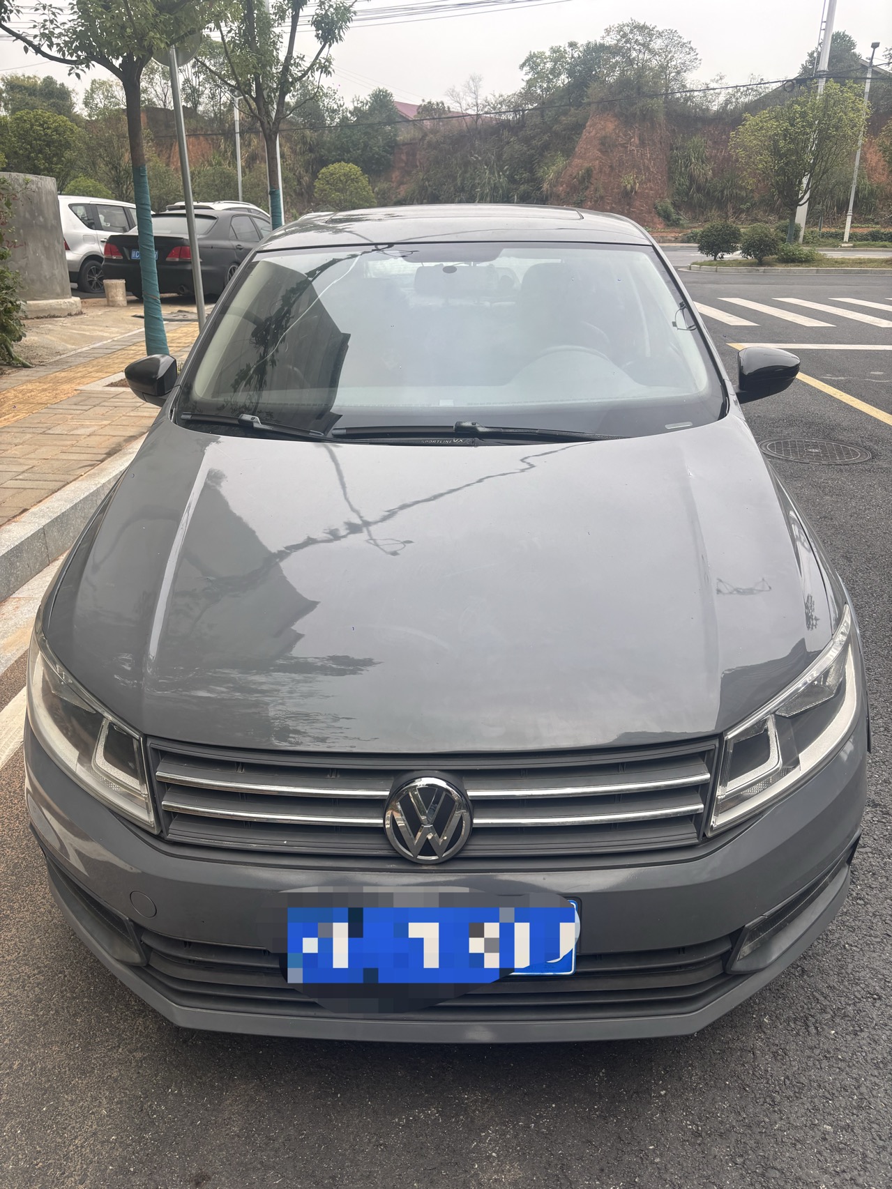 Volkswagen Santana 2015 car image #2