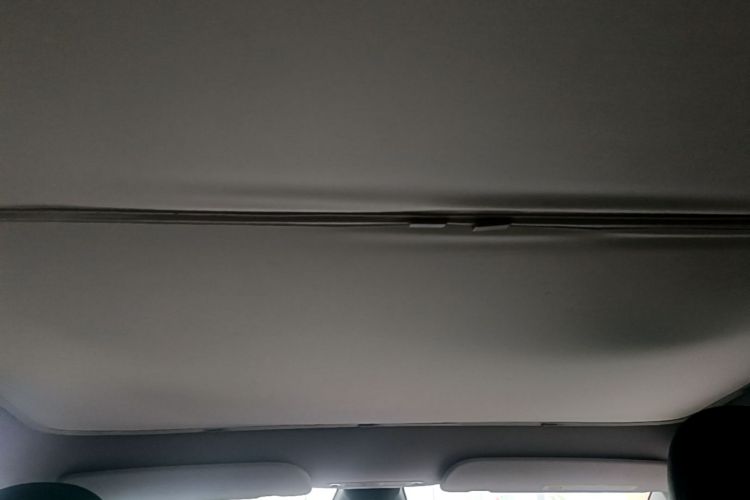 Tesla Model Y 2024 #20 Tesla Model Y 2024 car image #20