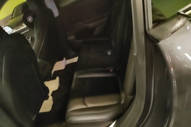 Tesla Model Y 2021 #17 Tesla Model Y 2021 car image #17