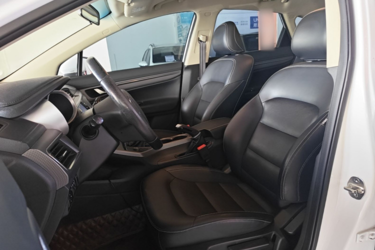 GEELY Emgrand GS 2017 car image #19