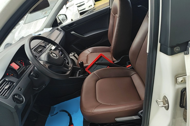 Volkswagen Santana 2019 #15 Volkswagen Santana 2019 car image #15