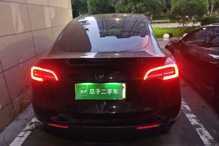 Tesla Model Y 2021 #6 Tesla Model Y 2021 immagine di auto #6