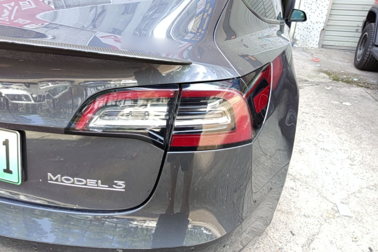 Tesla Model 3 2021 car image #8