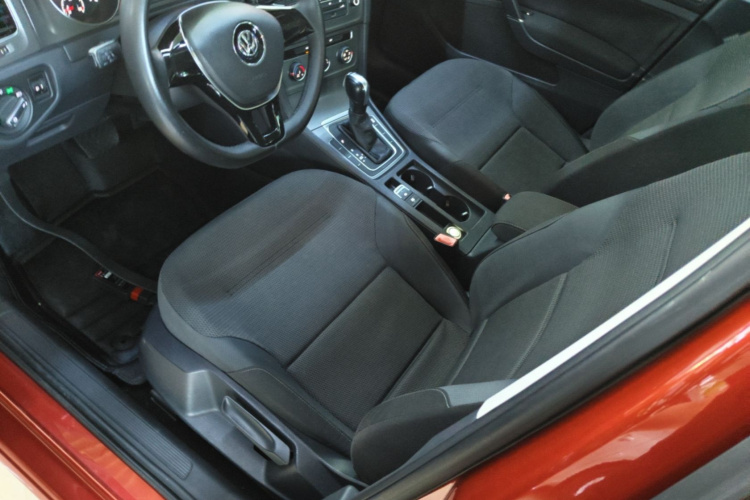 Volkswagen Golf 2015 car image #15