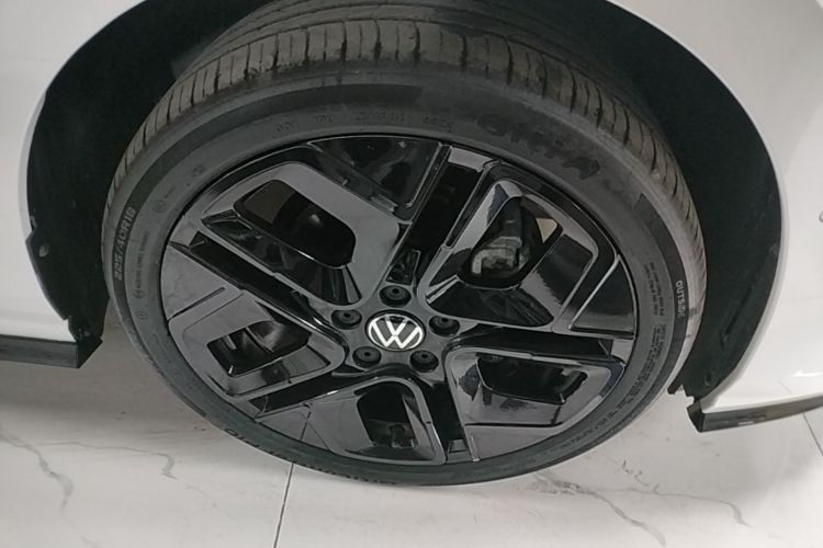 Volkswagen Golf 2025 #9 Volkswagen Golf 2025 car image #9