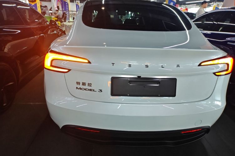 Tesla Model 3 2026 #6 Tesla Model 3 2026 car image #6