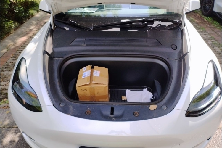 Tesla Model Y 2024 car image #22