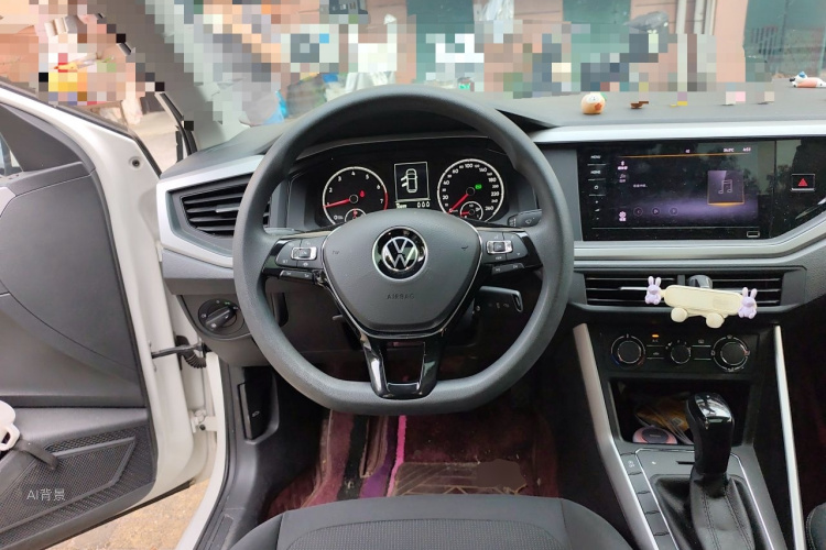 Volkswagen Polo 2022 car image #12